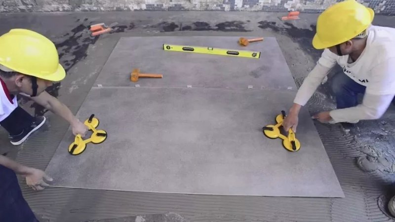 大板上墙
